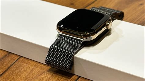 apple series 9 stainless steel